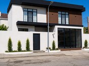 Satılır 5 otaqlı həyət evi/bağ evi 220 m², Badamdar q., photo 1 from 8
