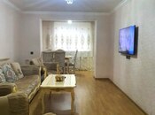 Satılır 3 otaqlı köhnə tikili 75 m², İnşaatçılar m., photo 1 from 8