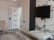 Satılır 2 otaqlı köhnə tikili 55 m², Qaraçuxur q., photo 2 from 8
