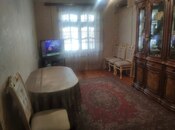 Продаётся 3-комн. вторичка 60 м², м. Кара Караев, photo 1 from 8
