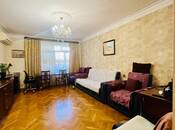 Satılır 3 otaqlı köhnə tikili 80 m², Nəsimi m., photo 2 from 8