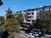 Satılır 2 otaqlı köhnə tikili 55 m², Elmlər Akademiyası m., photo 1 from 8
