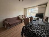 Satılır 2 otaqlı köhnə tikili 55 m², Elmlər Akademiyası m., photo 2 from 8