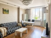 Продаётся 3-комн. новостройка 100 м², м. Низами, photo 1 from 8
