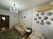 Satılır 2 otaqlı köhnə tikili 65 m², Əhmədli m., photo 2 from 8