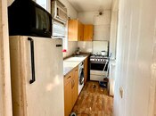 Satılır 2 otaqlı köhnə tikili 45 m², Qara Qarayev m., photo 7 from 8