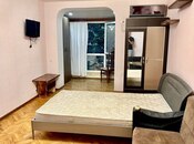 Продаётся 1-комн. вторичка 38 м², Ясамальский р., photo 2 from 8