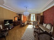 Сдаётся 3-комн. новостройка 130 м², м. Низами, photo 1 from 8