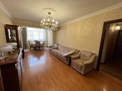 Продаётся 3-комн. вторичка 70 м², м. Элмляр Академиясы, photo 3 from 8
