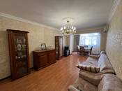 Продаётся 3-комн. вторичка 70 м², м. Элмляр Академиясы, photo 2 from 8