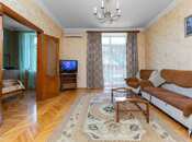 Продаётся 3-комн. вторичка 70 м², м. Ичеришехер, photo 2 from 5