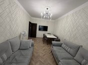 Satılır 4 otaqlı köhnə tikili 105 m², Qara Qarayev m., photo 2 from 8
