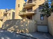 Satılır 8 otaqlı həyət evi/bağ evi 650 m², Gənclik m., photo 1 from 8