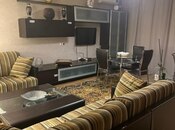 Продаётся 3-комн. вторичка 60 м², м. Элмляр Академиясы, photo 1 from 8