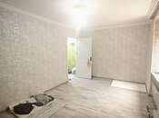 Satılır 2 otaqlı köhnə tikili 60 m², Elmlər Akademiyası m., photo 2 from 8