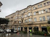 Satılır 7 otaqlı köhnə tikili 470 m², Sahil m., photo 1 from 8