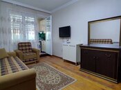 Satılır 2 otaqlı köhnə tikili 38 m², 8 Noyabr m., photo 1 from 8