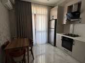 Сдаётся 2-комн. новостройка 70 м², м. Нефтчиляр, photo 1 from 8