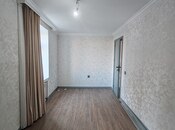 Satılır 2 otaqlı köhnə tikili 55 m², İnşaatçılar m., photo 3 from 8