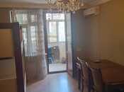 Satılır 2 otaqlı köhnə tikili 55 m², İnşaatçılar m., photo 2 from 8