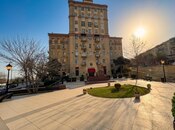 Продаётся 2-комн. вторичка 65 м², м. Низами, photo 1 from 8