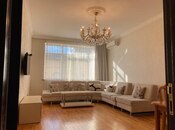 Сдаётся 3-комн. новостройка 100 м², м. Низами, photo 1 from 8