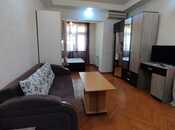 Сдаётся 2-комн. вторичка 40 м², м. Низами, photo 1 from 7
