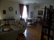 Satılır 5 otaqlı köhnə tikili 140 m², Nəsimi r., photo 3 from 8