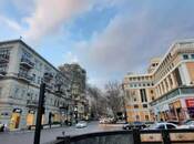 Satılır 3 otaqlı köhnə tikili 105 m², Sahil m., photo 1 from 8