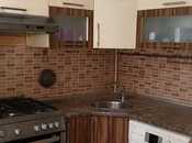 Satılır 2 otaqlı köhnə tikili 60 m², Qara Qarayev m., photo 5 from 8