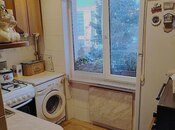 Satılır 3 otaqlı köhnə tikili 75 m², İnşaatçılar m., photo 6 from 7