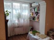 Satılır 3 otaqlı köhnə tikili 75 m², İnşaatçılar m., photo 4 from 7