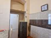 Satılır 2 otaqlı köhnə tikili 56 m², Nizami m., photo 2 from 8