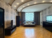 Продаётся 2-комн. новостройка 95 м², м. Иншаатчылар, photo 1 from 8