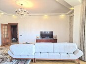 İcarəyə verilir 2 otaqlı yeni tikili 110 m², 28 May m., photo 2 from 8