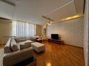 İcarəyə verilir 3 otaqlı yeni tikili 150 m², 28 May m., photo 2 from 8
