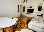 Satılır 2 otaqlı köhnə tikili 78 m², Nəsimi r., photo 3 from 8