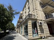 Продаётся 2-комн. вторичка 42 м², м. Элмляр Академиясы, photo 2 from 6
