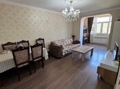 Продаётся 3-комн. вторичка 75 м², м. Кара Караев, photo 1 from 8