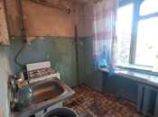 Satılır 2 otaqlı köhnə tikili 50 m², İnşaatçılar m., photo 8 from 8