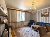 Satılır 3 otaqlı köhnə tikili 85 m², Xalqlar Dostluğu m., photo 1 from 8