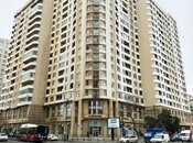 Продаётся 2-комн. новостройка 110 м², м. Элмляр Академиясы, photo 1 from 8
