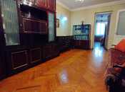 Satılır 3 otaqlı köhnə tikili 65 m², İnşaatçılar m., photo 2 from 8