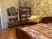 Satılır 4 otaqlı köhnə tikili 141 m², Nizami m., photo 3 from 8