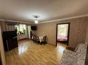 Продаётся 2-комн. вторичка 55 м², м. Иншаатчылар, photo 1 from 8