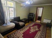İcarəyə verilir 2 otaqlı köhnə tikili 60 m², İnşaatçılar m., photo 1 from 8