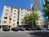 Satılır 3 otaqlı köhnə tikili 70 m², Nizami m., photo 1 from 8