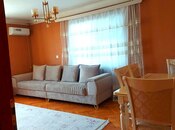 Satılır 2 otaqlı köhnə tikili 55 m², Qara Qarayev m., photo 1 from 8