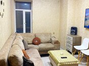 Продаётся 2-комн. вторичка 35 м², м. Низами, photo 1 from 8