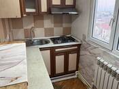 İcarəyə verilir 2 otaqlı köhnə tikili 65 m², Qara Qarayev m., photo 6 from 8